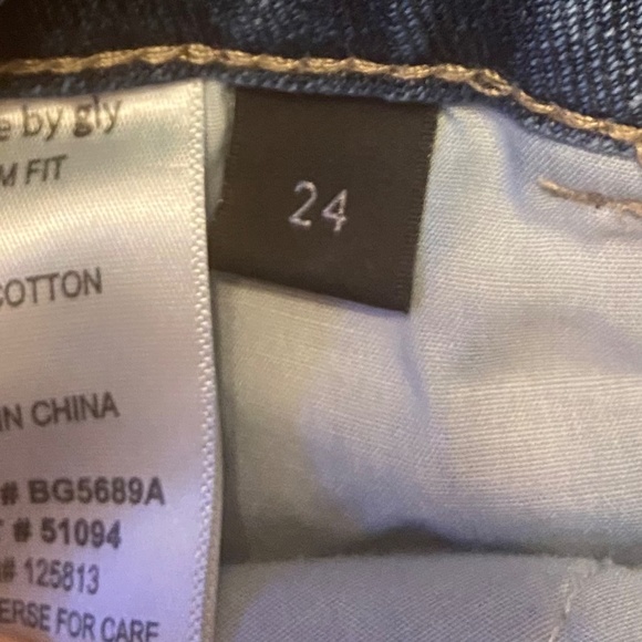 Jeans - Picture 3 of 3